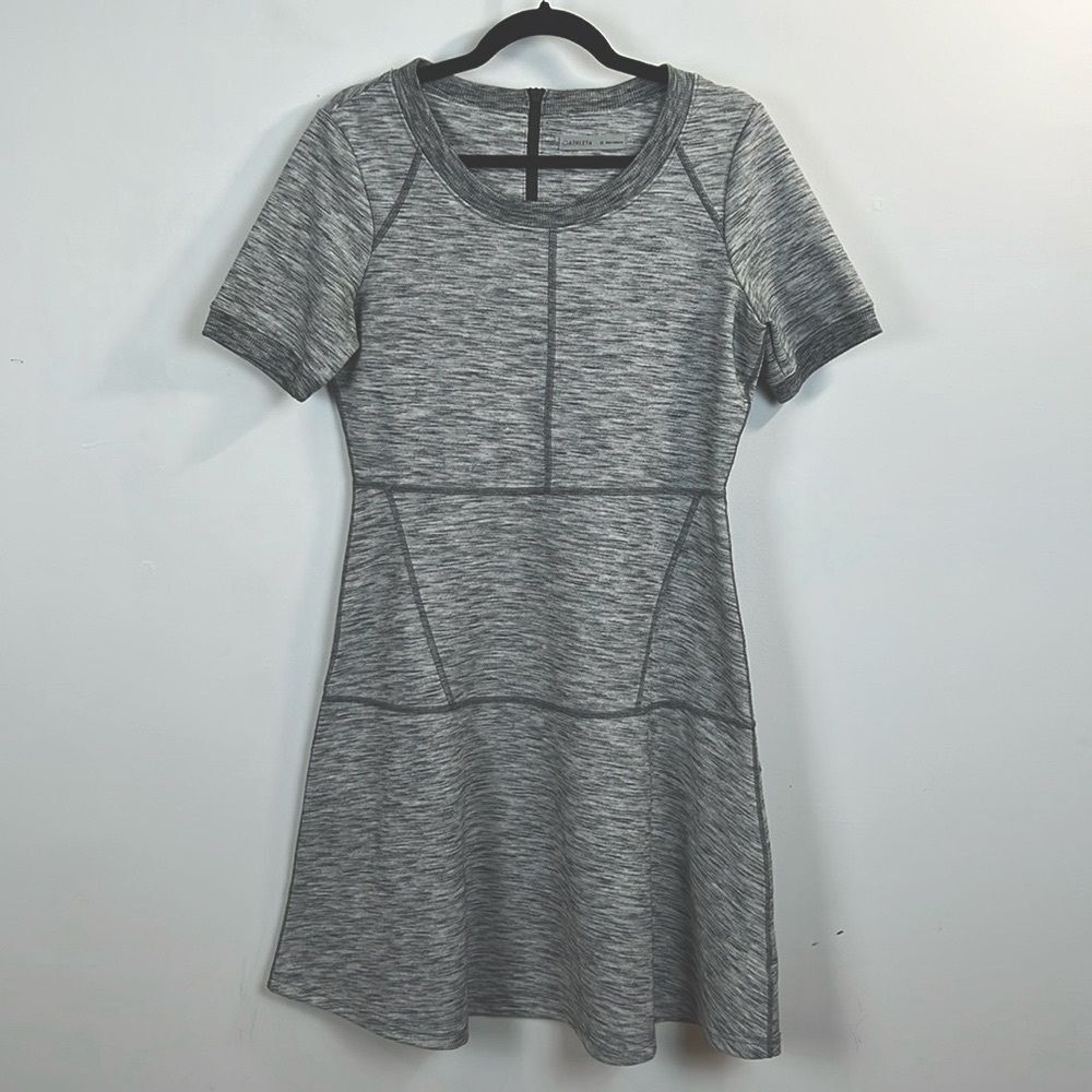 Athleta En Route Heathered Gray Fit & Flare Short Sleeve Dress Women’s Medium